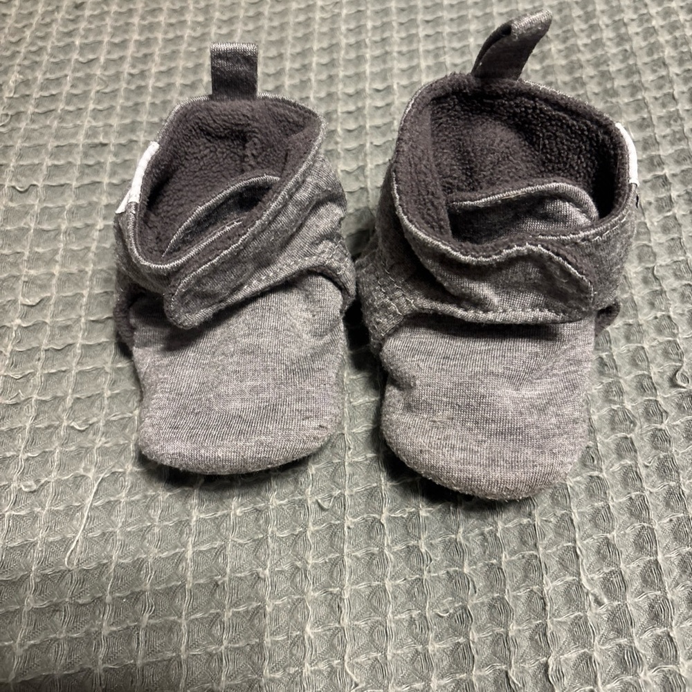 Gerber 0-3mo Unisex Grey Bootie